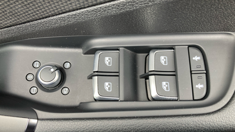 Audi Q2 30 TFSI Sport 5dr Petrol Estate